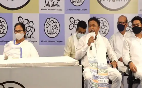বিজেপি ছেড়ে তৃণমূলে ফিরলেন মুকুল রায় বিজেপি ছেড়ে তৃণমূলে ফিরলেন মুকুল রায়