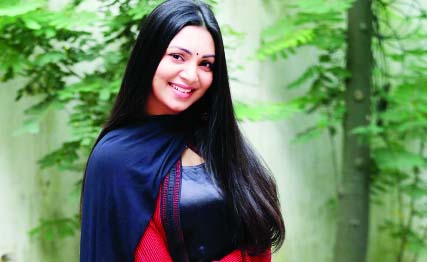 ‘তপ্ত দুপুর’-এ প্রভা ‘তপ্ত দুপুর’-এ প্রভা