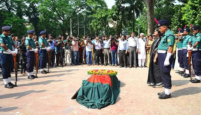 বীর মুক্তিযোদ্ধাদের গার্ড অব অনারে নারীদের চায় না সংসদীয় কমিটি