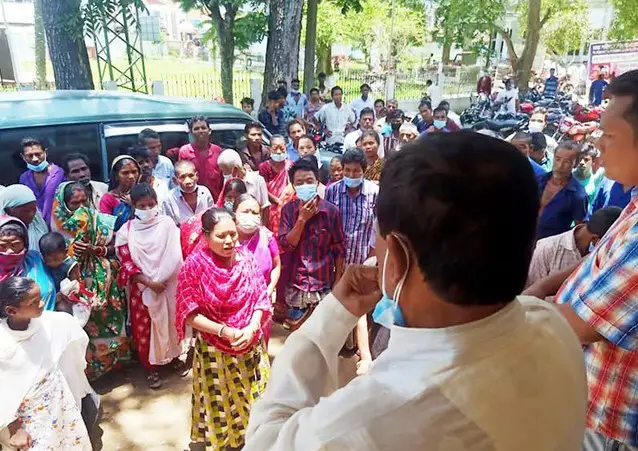 পাহাড়িদেরকে উন্নয়নের আশ্বাস দিলেন উপজেলা চেয়ারম্যান পাহাড়িদেরকে উন্নয়নের আশ্বাস দিলেন উপজেলা চেয়ারম্যান
