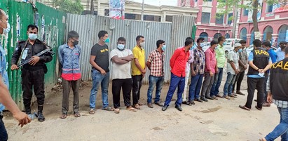 মিটফোর্ড হাসপাতালে র্যাবের অভিযান, আটক ২৩ মিটফোর্ড হাসপাতালে র্যাবের অভিযান, আটক ২৩