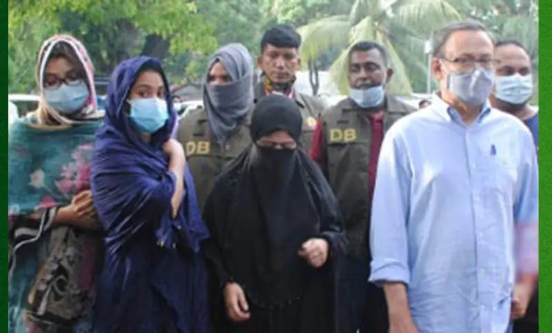 তিন নারী সঙ্গী নিয়ে অমির বাসায় লুকিয়ে ছিলেন নাসির তিন নারী সঙ্গী নিয়ে অমির বাসায় লুকিয়ে ছিলেন নাসির