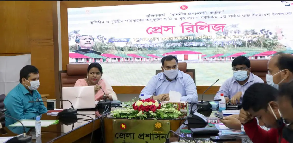 ঠাকুরগাঁওয়ে দ্বিতীয় ধাপে সরকারী ঘর পাচ্ছেন ২২’শ ৯৬টি পরিবার