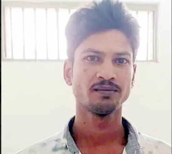 নিয়ামতপুরে গাঁজাসহ ১ মাদক ব্যবসায়ী গ্রেফতার নিয়ামতপুরে গাঁজাসহ ১ মাদক ব্যবসায়ী গ্রেফতার