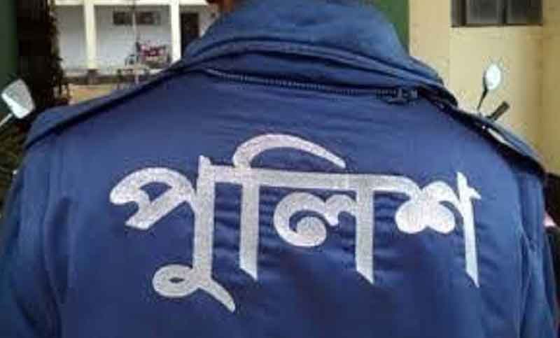 রাজধানীর ধানমন্ডিতে গাড়িচাপায় পুলিশ সদস্য নিহত রাজধানীর ধানমন্ডিতে গাড়িচাপায় পুলিশ সদস্য নিহত