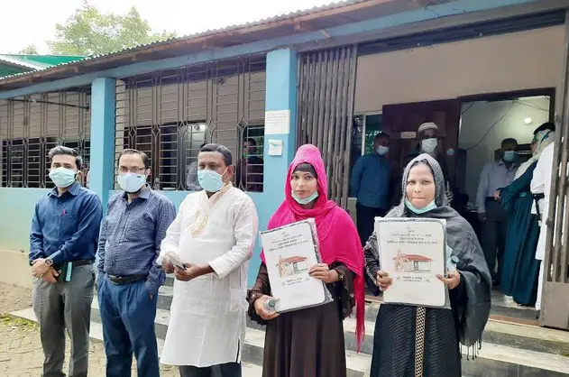 জনকন্ঠ সংবাদ প্রকাশ ॥ ঘর উপহার পেলেন বীর মুক্তিযোদ্ধার দুই মেয়ে জনকন্ঠ সংবাদ প্রকাশ ॥ ঘর উপহার পেলেন বীর মুক্তিযোদ্ধার দুই মেয়ে