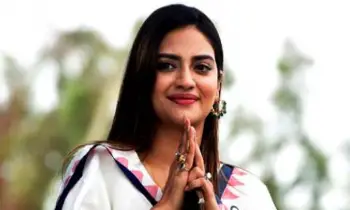 নুসরাতের এমপি পদ বাতিলের দাবি বিজেপির নুসরাতের এমপি পদ বাতিলের দাবি বিজেপির