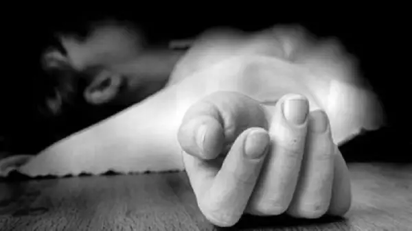 রাজধানীতে এক নারীসহ দু’জনের আত্মহত্যা রাজধানীতে এক নারীসহ দু’জনের আত্মহত্যা