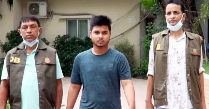 প্রতারক যুবক মামুনের টার্গেট প্রবাসী নারী প্রতারক যুবক মামুনের টার্গেট প্রবাসী নারী