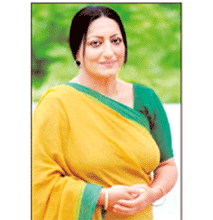 একগুচ্ছ সিনেমায় মৌ শিখা