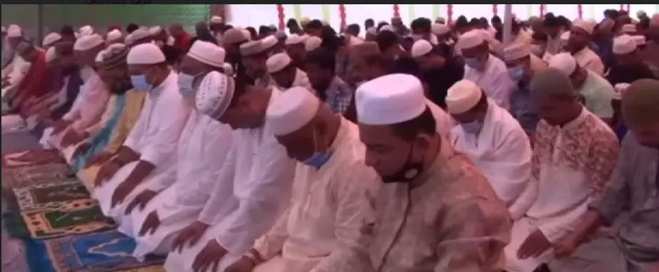 লক্ষ্মীপুরে তিন শতাধিক স্থানে ঈদের জামায়াত অনুষ্ঠিত লক্ষ্মীপুরে তিন শতাধিক স্থানে ঈদের জামায়াত অনুষ্ঠিত
