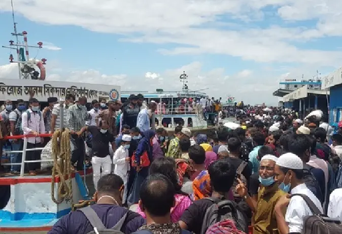 বাংলাবাজার-শিমুলিয়া নৌপথে যাত্রীদের উভয়মুখী চাপ