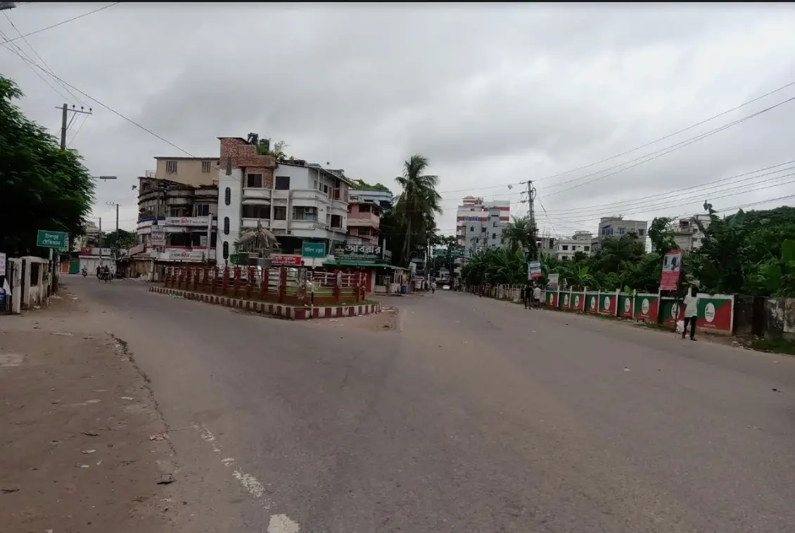 রাজধানীর সড়ক ছিল বেশি ফাঁকা রাজধানীর সড়ক ছিল বেশি ফাঁকা