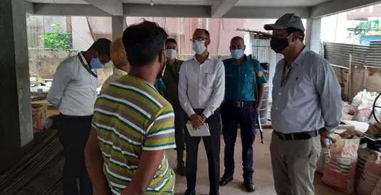 এডিস মশা নিয়ন্ত্রণে ডিএসসিসির অভিযানে ৩ লাখ টাকা জরিমানা এডিস মশা নিয়ন্ত্রণে ডিএসসিসির অভিযানে ৩ লাখ টাকা জরিমানা