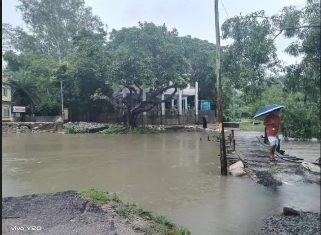 মহেশখালীতে চার বছরেও শেষ হয়নি সংযোগ ব্রিজ নির্মাণের কাজ