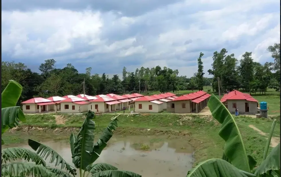 হাটহাজারীতে হালদার তীরে দৃষ্টিনন্দন আশ্রয়ণ প্রকল্প হাটহাজারীতে হালদার তীরে দৃষ্টিনন্দন আশ্রয়ণ প্রকল্প