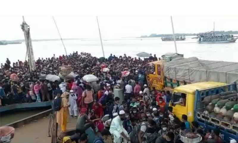 বাংলাবাজার-শিমুলিয়ায় ঢাকামুখী যাত্রীদের ঢল বাংলাবাজার-শিমুলিয়ায় ঢাকামুখী যাত্রীদের ঢল
