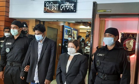 উচ্চাভিলাষী ডা. ঈশিতার পরিচয়-অর্জনের সবই ভুয়া উচ্চাভিলাষী ডা. ঈশিতার পরিচয়-অর্জনের সবই ভুয়া