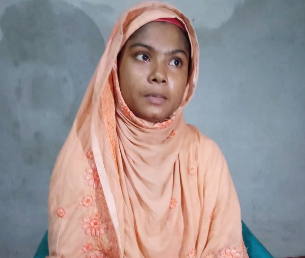 কালকিনিতে স্ত্রীর পরকীয়ায় বলি স্বামী ॥ স্ত্রী গ্রেফতার কালকিনিতে স্ত্রীর পরকীয়ায় বলি স্বামী ॥ স্ত্রী গ্রেফতার