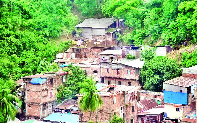 চট্টগ্রামে থামছে না পাহাড়ে ঝুঁকিপূর্ণ বসতি, গড়ে উঠছে দালানও