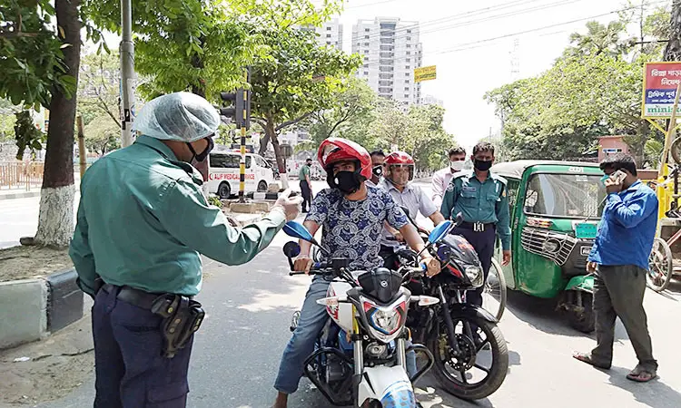 টিকা ছাড়া রাস্তায় বের হলেই শাস্তি