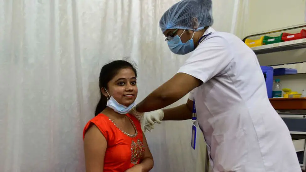 ভারতে দুই ডোজ নিয়েও করোনায় আক্রান্ত ৪০ হাজারের বেশি ভারতে দুই ডোজ নিয়েও করোনায় আক্রান্ত ৪০ হাজারের বেশি