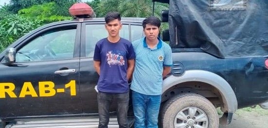 গাজীপুরে বিপুল পরিমাণ ইয়াবাসহ কাভার্ডভ্যান চালক-হেলপার গ্রেফতার