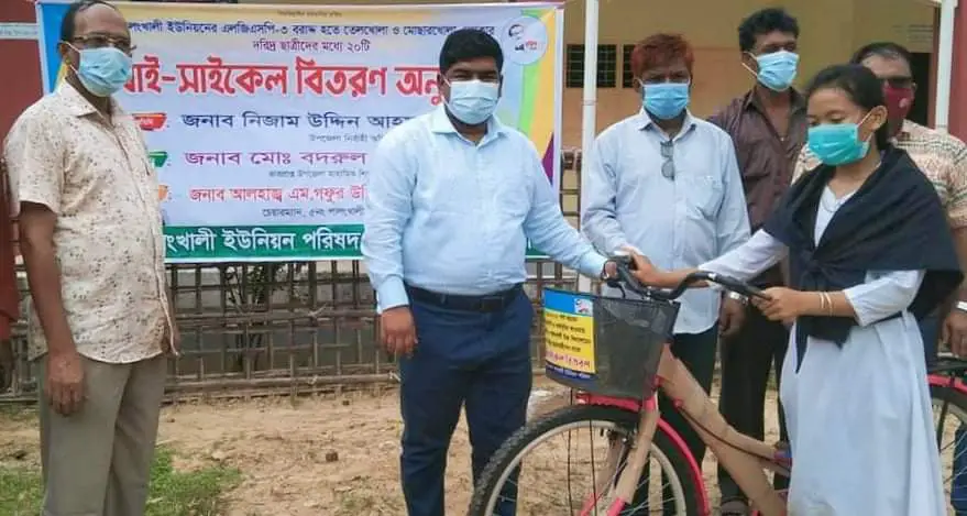 উখিয়ায় ২০ শিক্ষার্থী পেল বাইসাইকেল উখিয়ায় ২০ শিক্ষার্থী পেল বাইসাইকেল