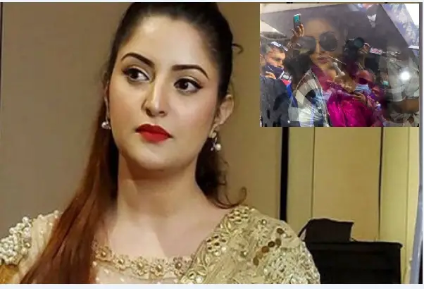 হাজিরা দিতে আদালতে পরীমনি ॥ কিছুক্ষন পর আদালত প্রাঙ্গণ ত্যাগ হাজিরা দিতে আদালতে পরীমনি ॥ কিছুক্ষন পর আদালত প্রাঙ্গণ ত্যাগ