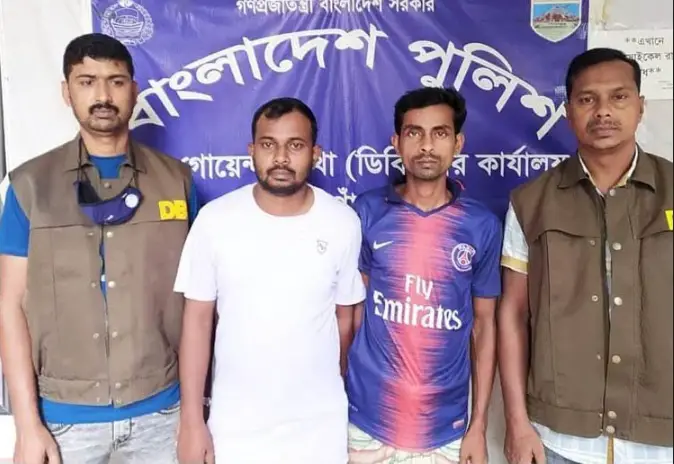 নওগাঁয় ২০০ পিস ইয়াবাসহ ২ মাদক কারবারী গ্রেফতার নওগাঁয় ২০০ পিস ইয়াবাসহ ২ মাদক কারবারী গ্রেফতার