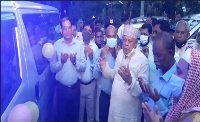 লক্ষ্মীপুরে ‘স্বপ্ন যাত্রা’ এ্যাম্বুলেন্স সার্ভিস চালু লক্ষ্মীপুরে ‘স্বপ্ন যাত্রা’ এ্যাম্বুলেন্স সার্ভিস চালু