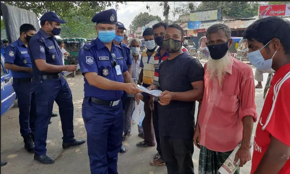 সান্তাহারে পুলিশ কনস্টেবল নিয়োগে নতুন নিয়মের লিফলেট বিতরণ