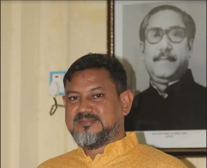 সৈয়দপুরে মুজিব ছায়ায় যুবলীগ নেতার জমি দান সৈয়দপুরে মুজিব ছায়ায় যুবলীগ নেতার জমি দান