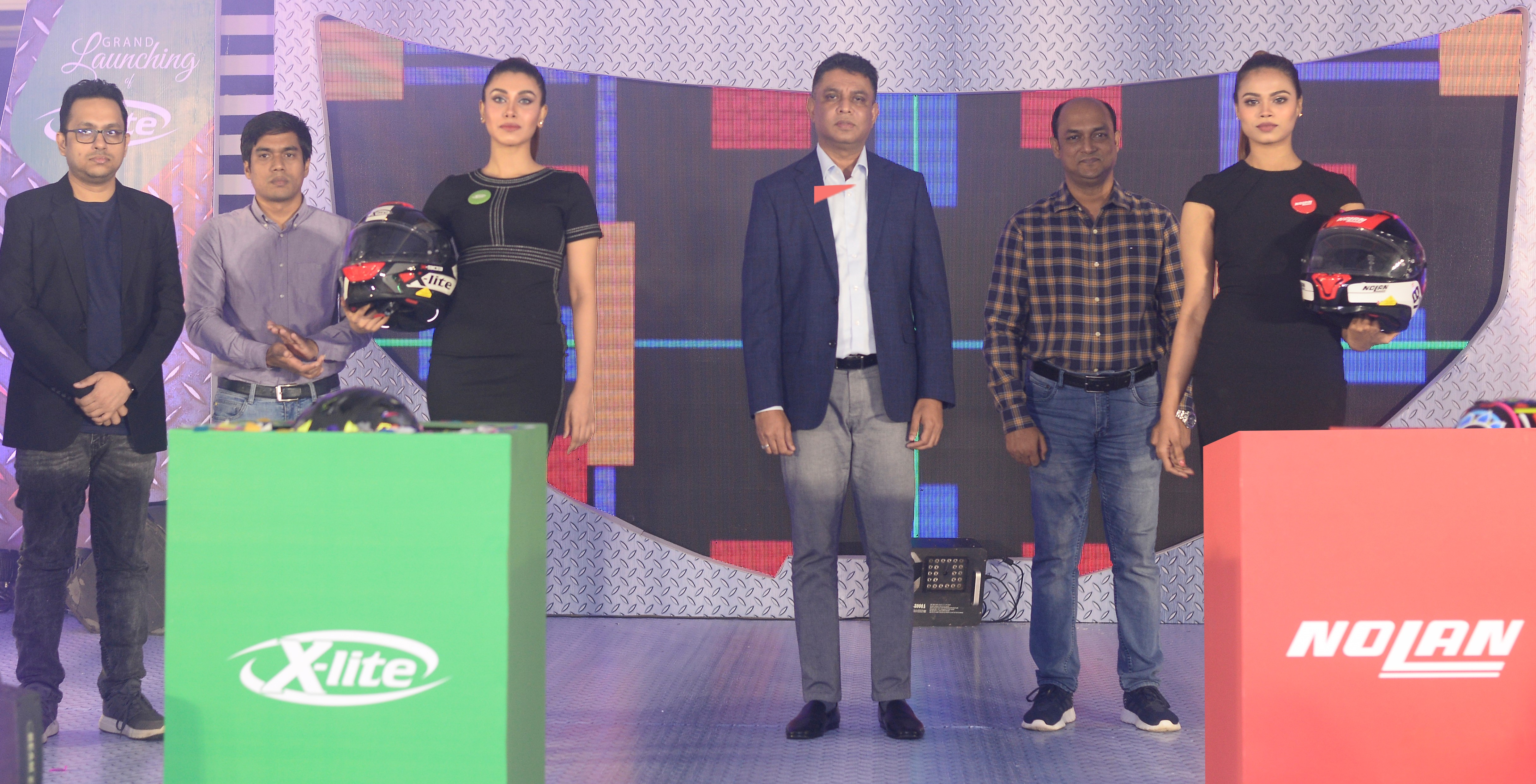 এসিআই মটরস আনলো 'নোলান ও এক্স-লাইট' হেলমেট এসিআই মটরস আনলো 'নোলান ও এক্স-লাইট' হেলমেট