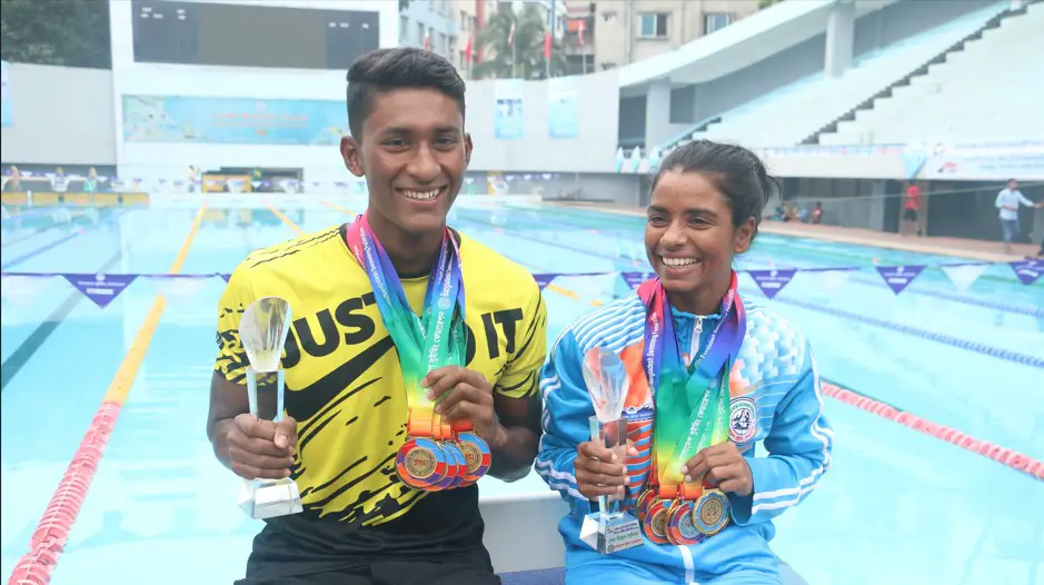 ইসলাম ও মুক্তি সেরা সাঁতারু ইসলাম ও মুক্তি সেরা সাঁতারু