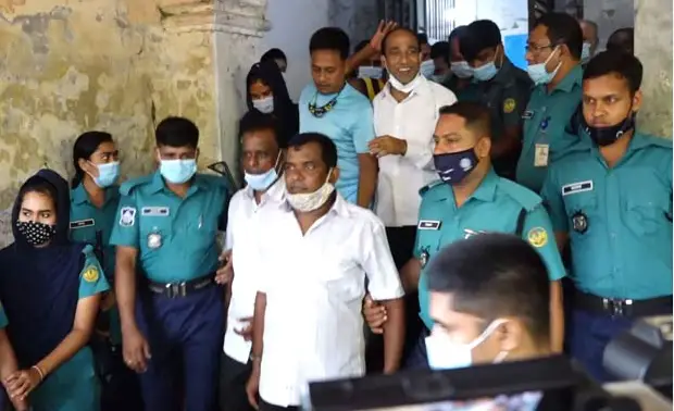রাজশাহীতে কলেজছাত্র হত্যা মামলায় ৫ আসামির ফাঁসি রাজশাহীতে কলেজছাত্র হত্যা মামলায় ৫ আসামির ফাঁসি