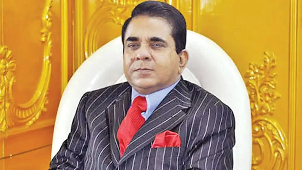 পরিবারসহ ডিবি কার্যালয়ে মুসা বিন শমসের পরিবারসহ ডিবি কার্যালয়ে মুসা বিন শমসের