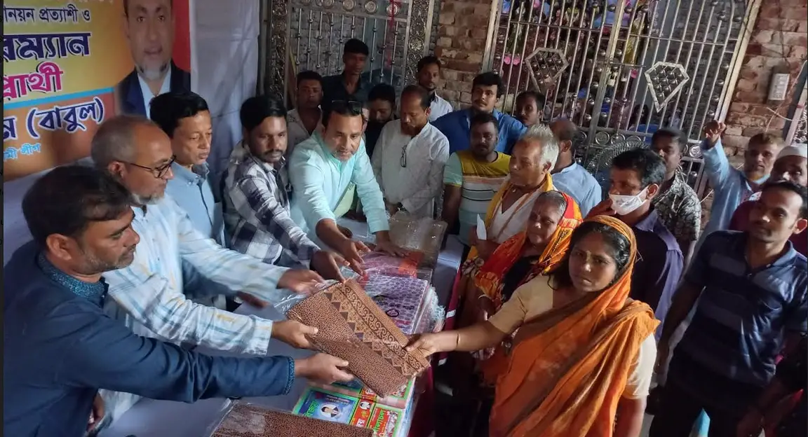 সোনারগাঁয়ে হিন্দু সম্প্রদায়ের মাঝে বস্ত্র বিতরণ সোনারগাঁয়ে হিন্দু সম্প্রদায়ের মাঝে বস্ত্র বিতরণ