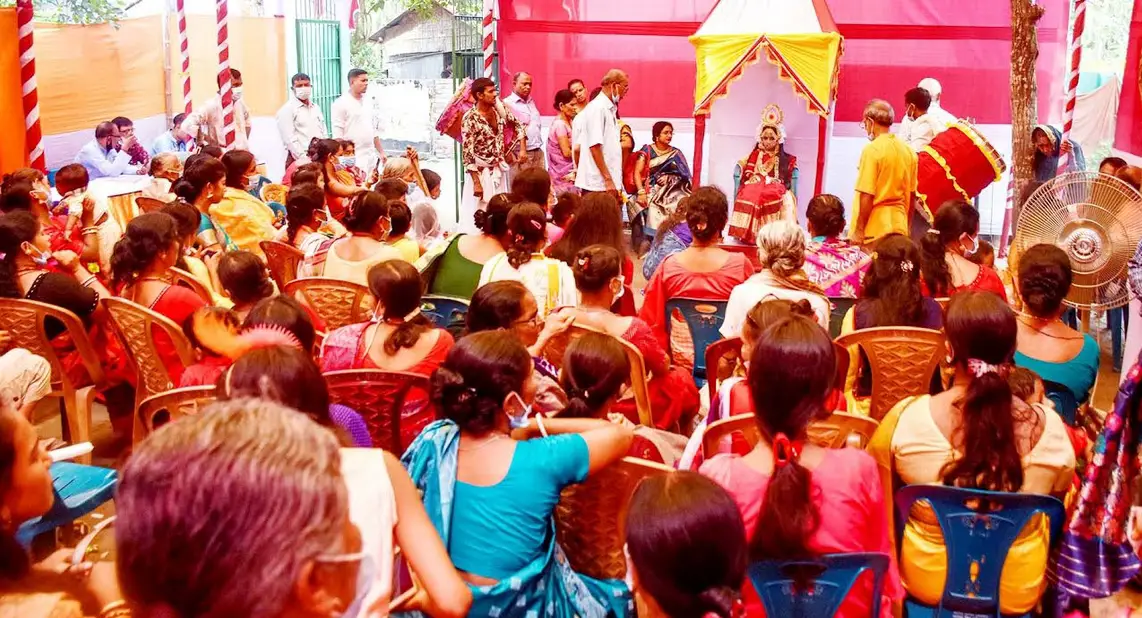 গাইবান্ধায় কুমারী পূজা অনুষ্ঠিত গাইবান্ধায় কুমারী পূজা অনুষ্ঠিত