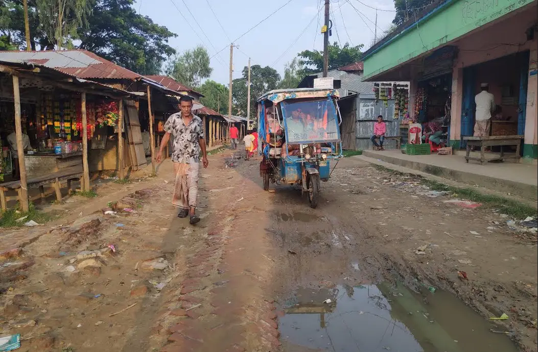 পেকুয়ায় পাঁচ কিলোমিটার সড়কের তিন কিলোমিটার বিলীন