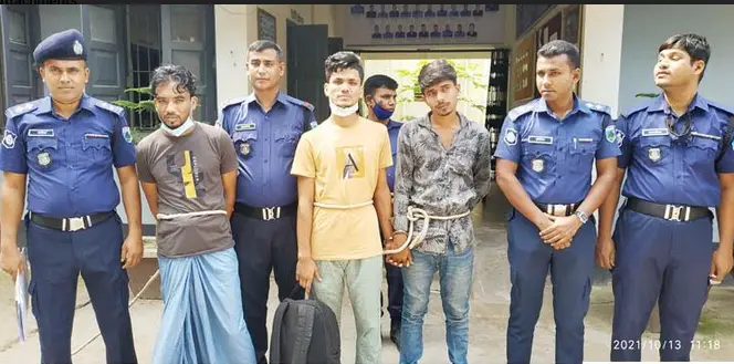 সাপাহারে আন্তঃজেলা চোর চক্রের ৩ সদস্য গ্রেফতার সাপাহারে আন্তঃজেলা চোর চক্রের ৩ সদস্য গ্রেফতার