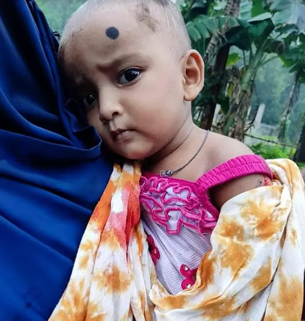 শ্রীপুরে চলন্ত ট্রেনের নীচে শিশু সন্তানসহ ঝাঁপিয়ে পড়ে মায়ের মৃত্যু, সন্তান আহত শ্রীপুরে চলন্ত ট্রেনের নীচে শিশু সন্তানসহ ঝাঁপিয়ে পড়ে মায়ের মৃত্যু, সন্তান আহত