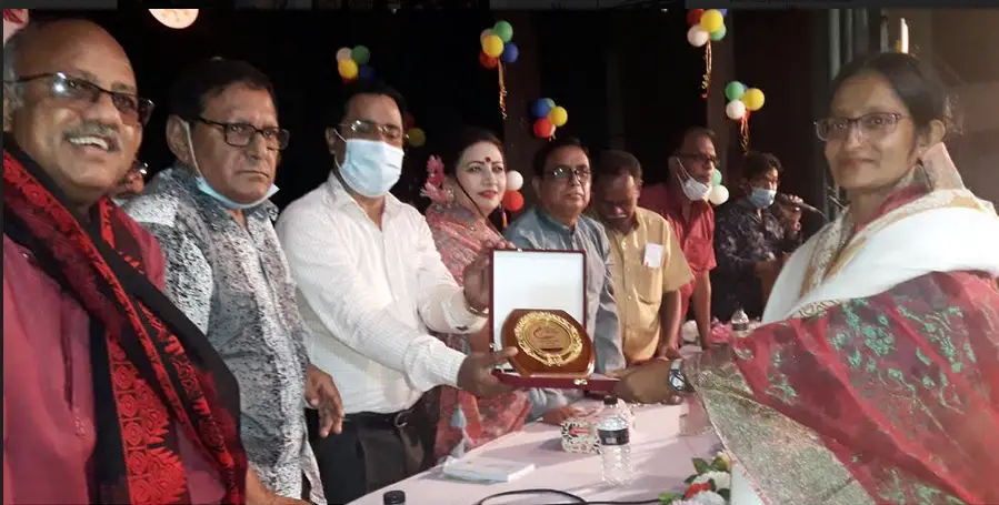 সিরাজগঞ্জে সফল শত সংগ্রামী নারীকে সম্মাননা প্রদান সিরাজগঞ্জে সফল শত সংগ্রামী নারীকে সম্মাননা প্রদান