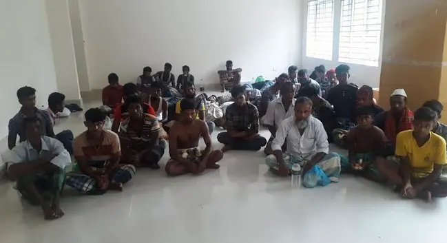 নিষেধাজ্ঞা অমান্য করে মা ইলিশ শিকার জাজিরায় ৩৪ জেলের জেল-জরিমানা নিষেধাজ্ঞা অমান্য করে মা ইলিশ শিকার জাজিরায় ৩৪ জেলের জেল-জরিমানা