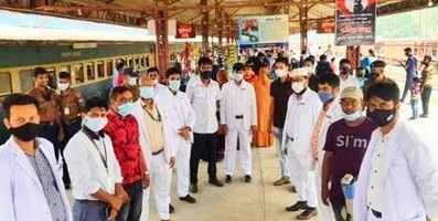 রেলওয়ে পাকশী বিভাগে টাস্কফোর্সের অভিযানে প্রায় সাড়ে ১৮ লাখ টাকা জরিমানা রেলওয়ে পাকশী বিভাগে টাস্কফোর্সের অভিযানে প্রায় সাড়ে ১৮ লাখ টাকা জরিমানা
