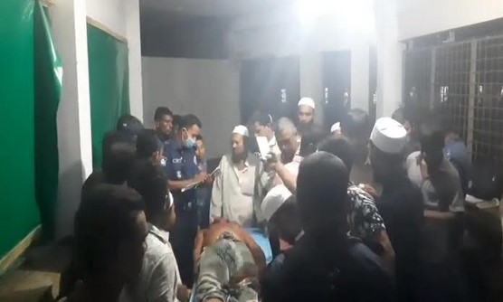 ভোলায় ছুরিকাঘাতে হোটেল ব্যবসায়ী নিহত ভোলায় ছুরিকাঘাতে হোটেল ব্যবসায়ী নিহত