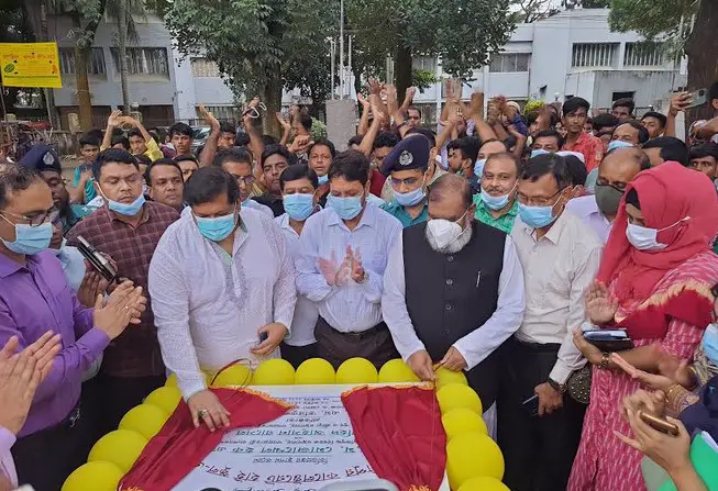মন্দিরে হামলাকারীদের অচিরেই আইনের আওতায় আনা হবে : মুক্তিযুদ্ধ বিষয়ক মন্ত্রী মন্দিরে হামলাকারীদের অচিরেই আইনের আওতায় আনা হবে : মুক্তিযুদ্ধ বিষয়ক মন্ত্রী
