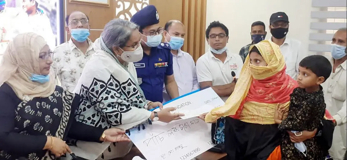 বিদ্যানন্দ ফাউন্ডেশনের সহায়তায় ক্ষতিগ্রস্ত পরিবারগুলো ঘুরে দাঁড়াবে ॥ শিক্ষামন্ত্রী বিদ্যানন্দ ফাউন্ডেশনের সহায়তায় ক্ষতিগ্রস্ত পরিবারগুলো ঘুরে দাঁড়াবে ॥ শিক্ষামন্ত্রী