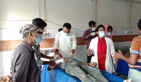 চুয়াডাঙ্গায় তিনটি দ্রুতগতির মোটরসাইকেলের ত্রিমুখী সংঘর্ষে নিহত ২ চুয়াডাঙ্গায় তিনটি দ্রুতগতির মোটরসাইকেলের ত্রিমুখী সংঘর্ষে নিহত ২