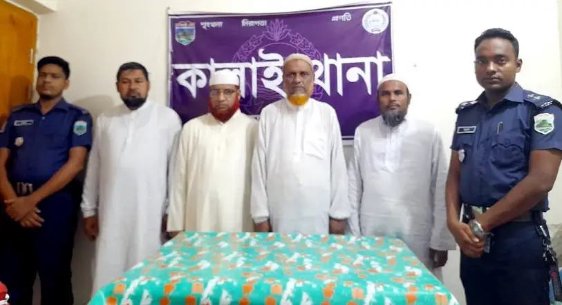 নাশকতা সৃষ্টির গোপন বৈঠক থেকে জেলা আমীরসহ গ্রেফতার ৪ নাশকতা সৃষ্টির গোপন বৈঠক থেকে জেলা আমীরসহ গ্রেফতার ৪